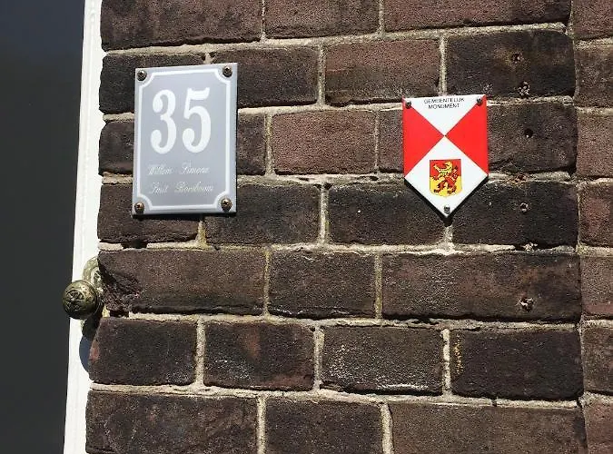 Rebel And Moon In Het Centrum Alblasserdam