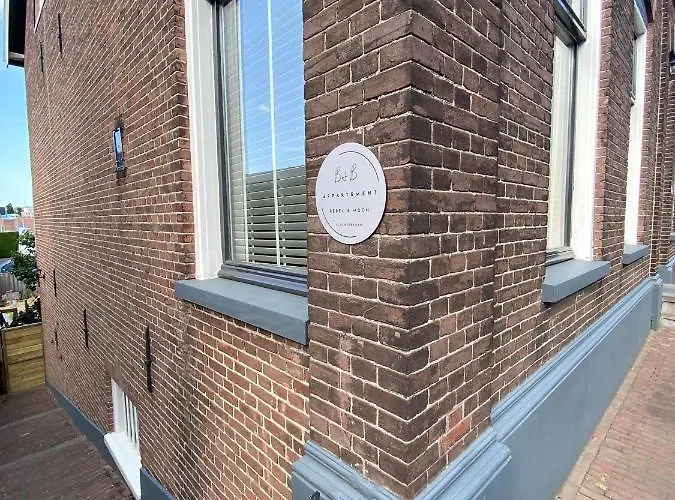 B&B Appartement Rebel And Moon In Het Centrum Van Alblasserdam Bed & Breakfast
