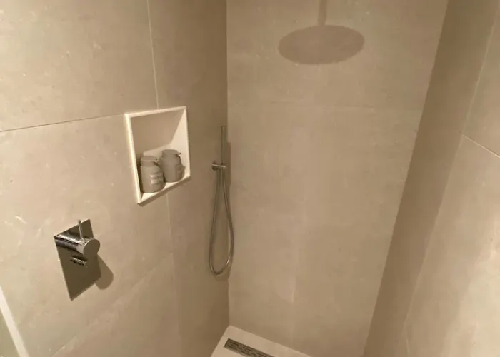 B&B Appartement Rebel And Moon In Het Centrum Van Alblasserdam Bed & Breakfast Alblasserdam